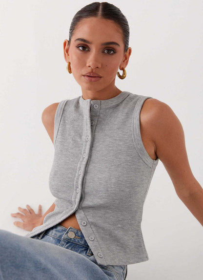 Celestelle™ | Haut sans manches à boutons